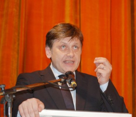 Antonescu: Am propus să se dea vot direct pentru candidatul la prezidenţiale